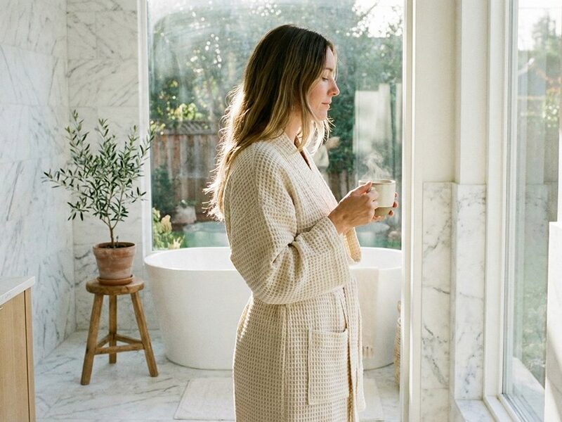 Hotel-Style Bathrobes at Home: What to Look for in Spa and Hotel Robes