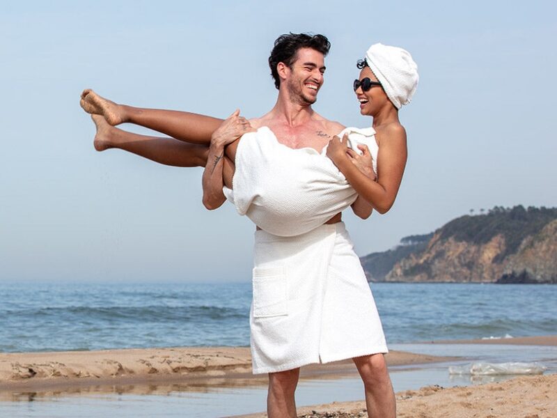 Guide to Bathrobe Materials: Choosing The Best Fabric for Robes